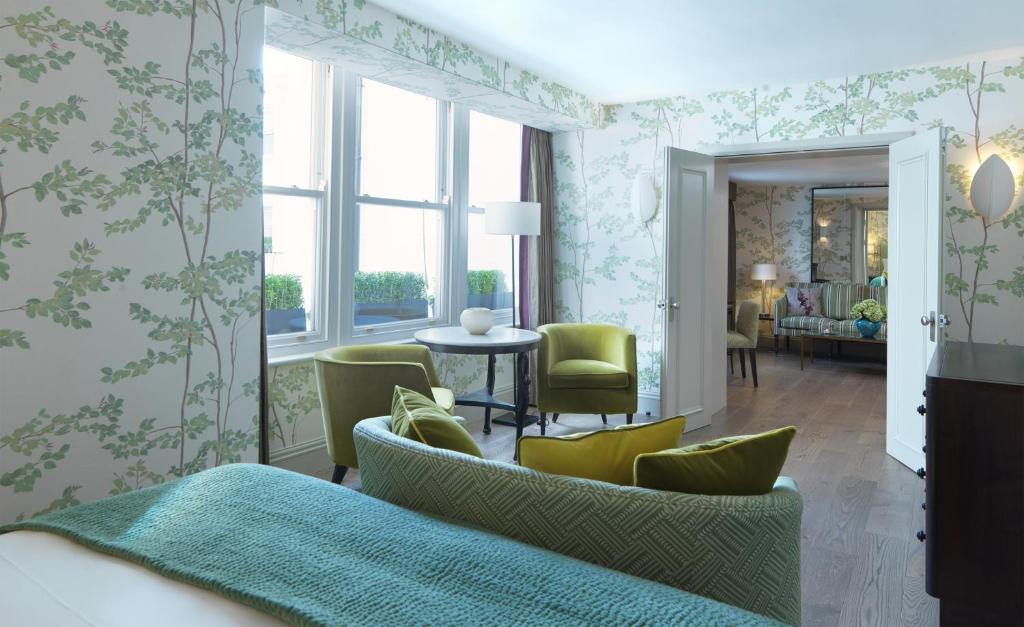 هتل براون (Brown's Hotel)