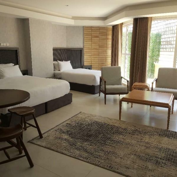 مهانسرای دلگشا شیراز (پیوند ستارگان دیان( (1)