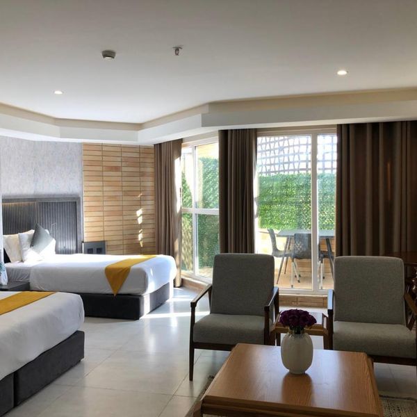 مهانسرای دلگشا شیراز (پیوند ستارگان دیان( (23)