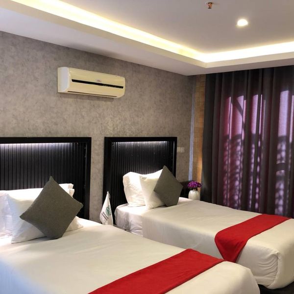 مهانسرای دلگشا شیراز (پیوند ستارگان دیان( (28)