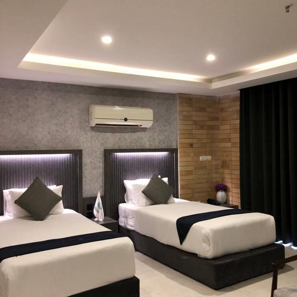 مهانسرای دلگشا شیراز (پیوند ستارگان دیان( (30)