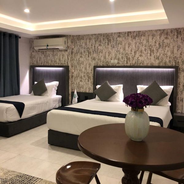 مهانسرای دلگشا شیراز (پیوند ستارگان دیان( (32)