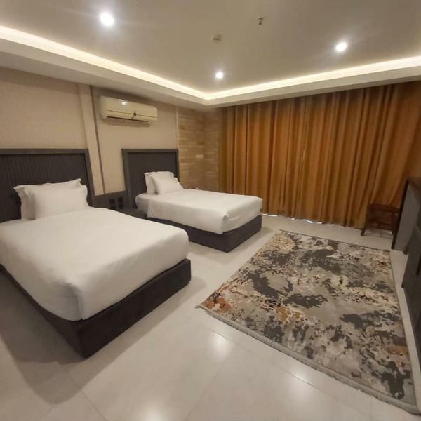 مهانسرای دلگشا شیراز (پیوند ستارگان دیان( (6)