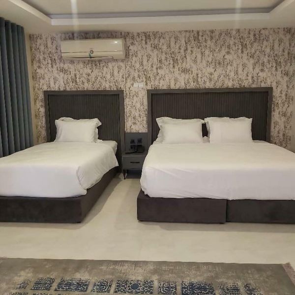 مهانسرای دلگشا شیراز (پیوند ستارگان دیان( (9)