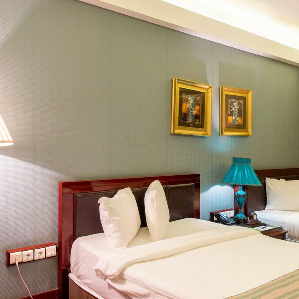 هتل بزرگ شیراز