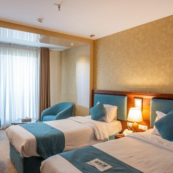 هتل شیرازیس شیراز دفرخدمات مسافرتی و گردشگری پیوند ستارگان دیانdianstarlink (1)