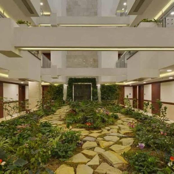 هتل شیرازیس شیراز دفرخدمات مسافرتی و گردشگری پیوند ستارگان دیانdianstarlink (1)