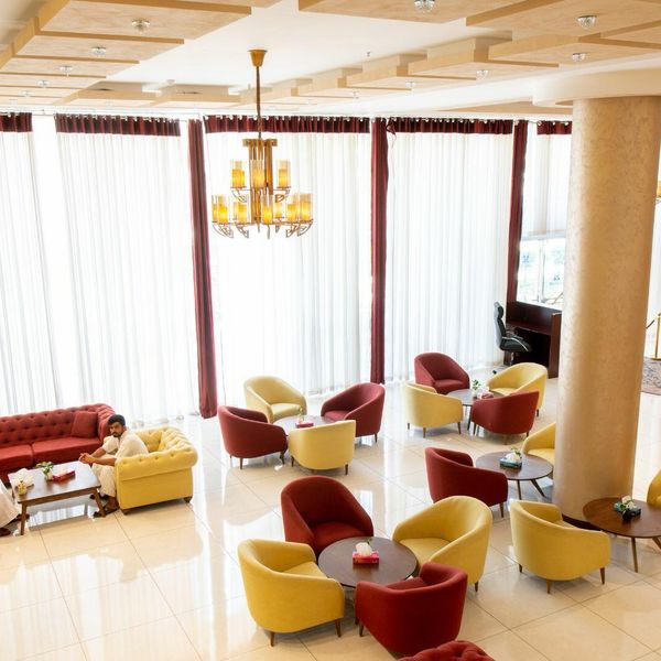 هتل شیرازیس شیراز دفرخدمات مسافرتی و گردشگری پیوند ستارگان دیانdianstarlink (1)