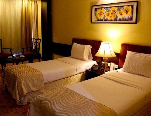 هتل هما شیراز