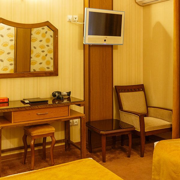 هتل شیرازیس شیراز دفرخدمات مسافرتی و گردشگری پیوند ستارگان دیانdianstarlink (1)