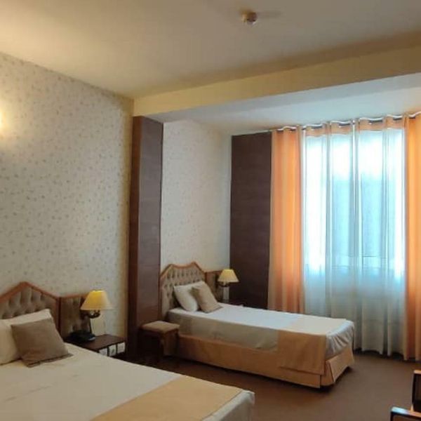 هتل شیرازیس شیراز دفرخدمات مسافرتی و گردشگری پیوند ستارگان دیانdianstarlink (1)