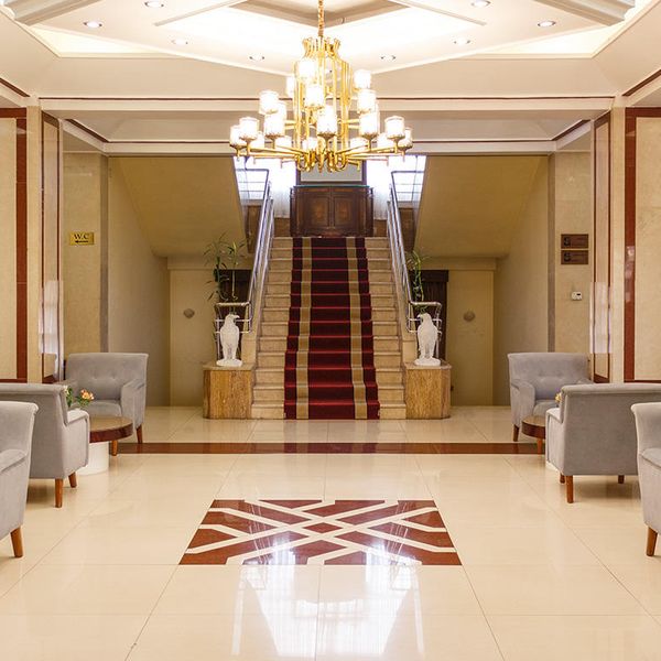 هتل شیرازیس شیراز دفرخدمات مسافرتی و گردشگری پیوند ستارگان دیانdianstarlink (1)